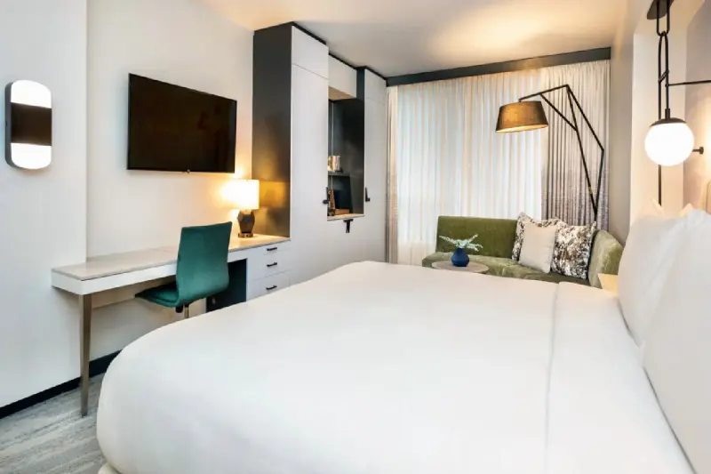 Water View Room