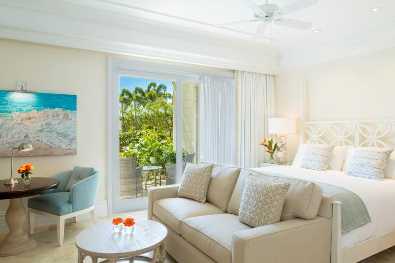 Ocean Front Corner Deluxe Suite