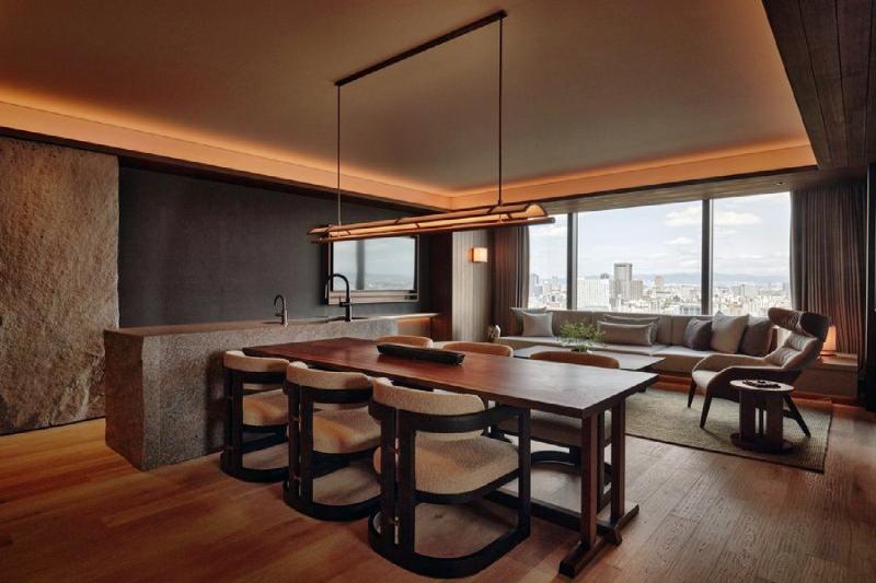 Urban Castle View Suite