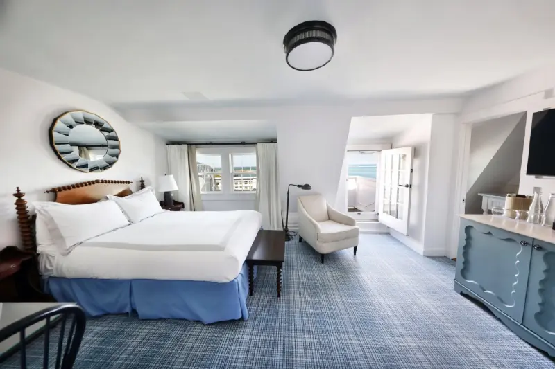 Ocean View Main Inn Room