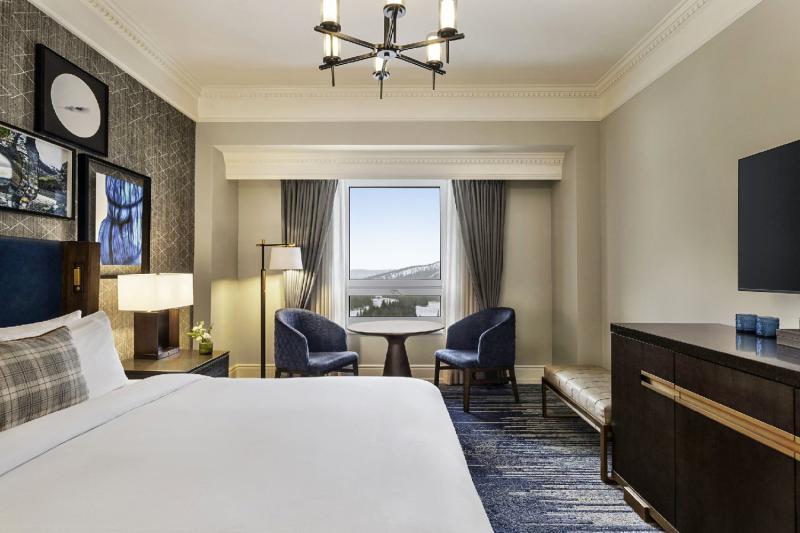 Fairmont Mountain View Room