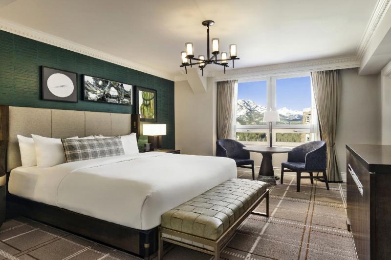 Deluxe Mountain View Room