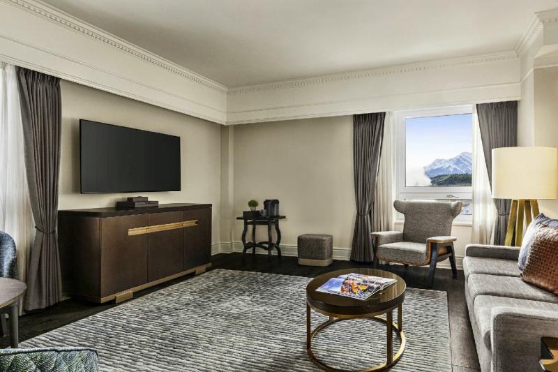1 Bedroom Suite 