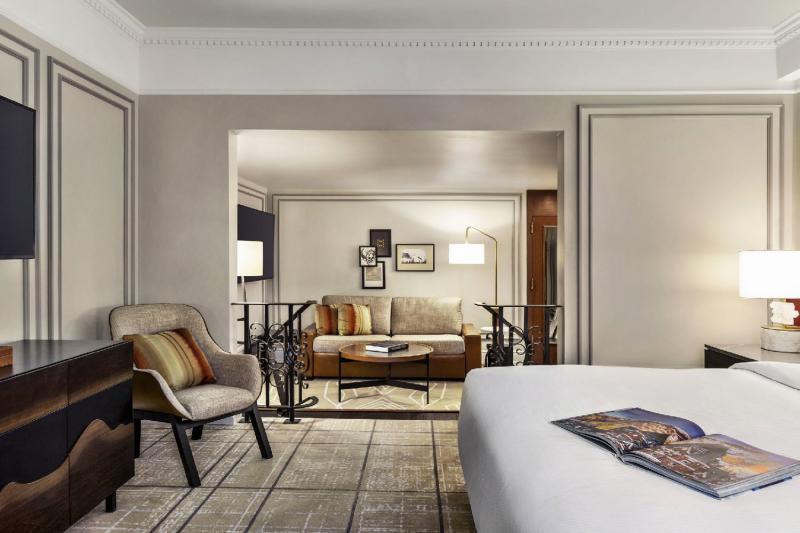Fairmont Gold Junior Suite