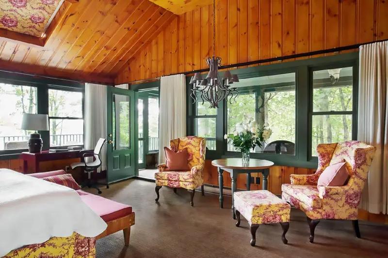Treetop Cabin