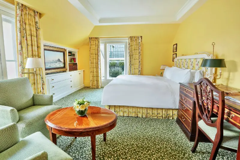 Executive Balcony Room