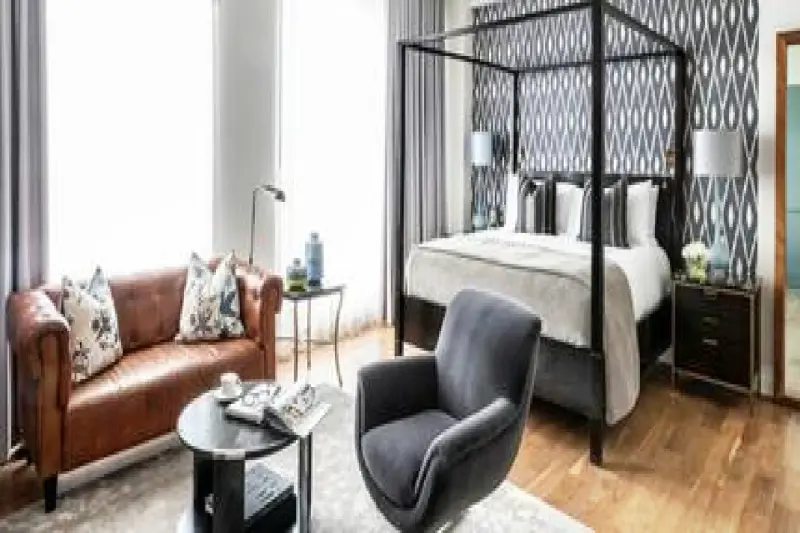 Signature Room