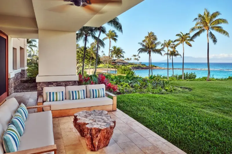 4 Bedroom Ocean View Pohinahina Residence