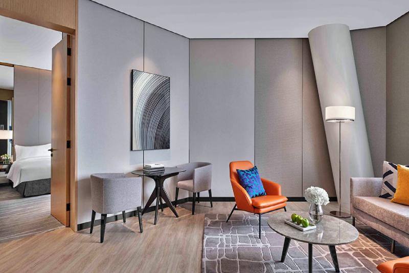 Discovery Lake View Suite