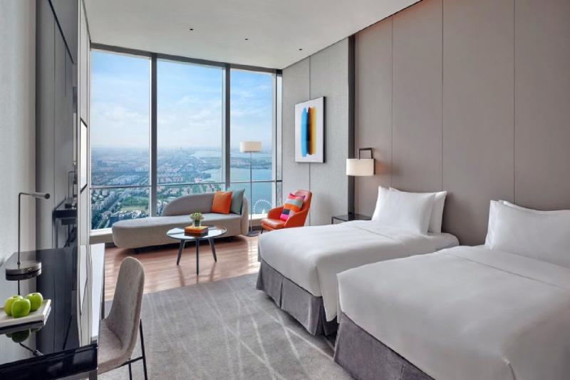 N2 Grand Lake View Room