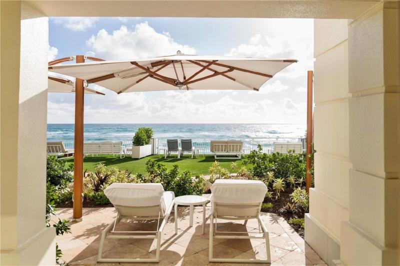 Ocean Front Lanai Terrace Suite