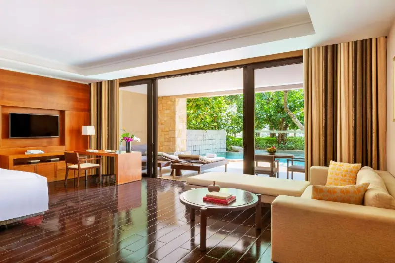 Private Pool Room 