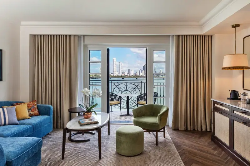 Magnifique Oceanfront Room