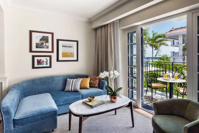 Magnifique Plaza Courtyard Room