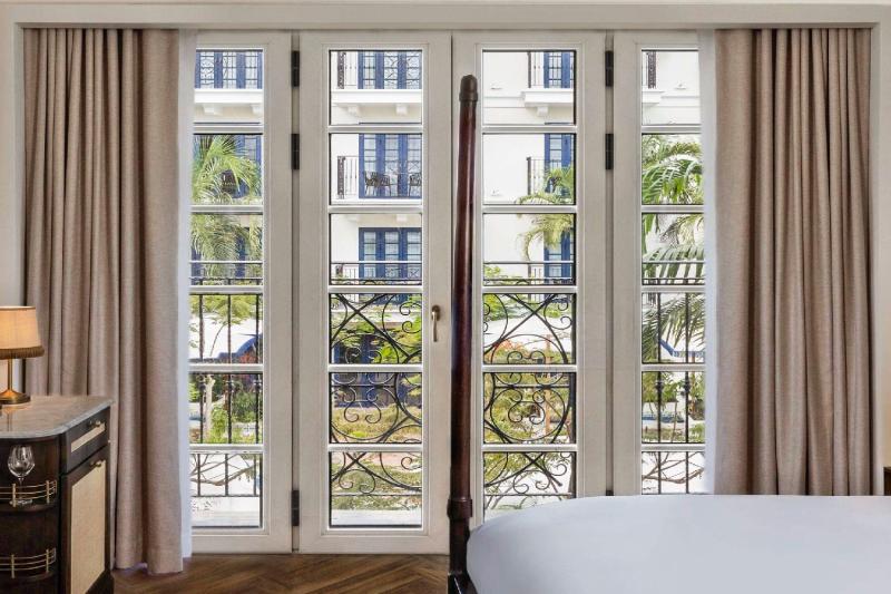 Superior Plaza Courtyard View Room