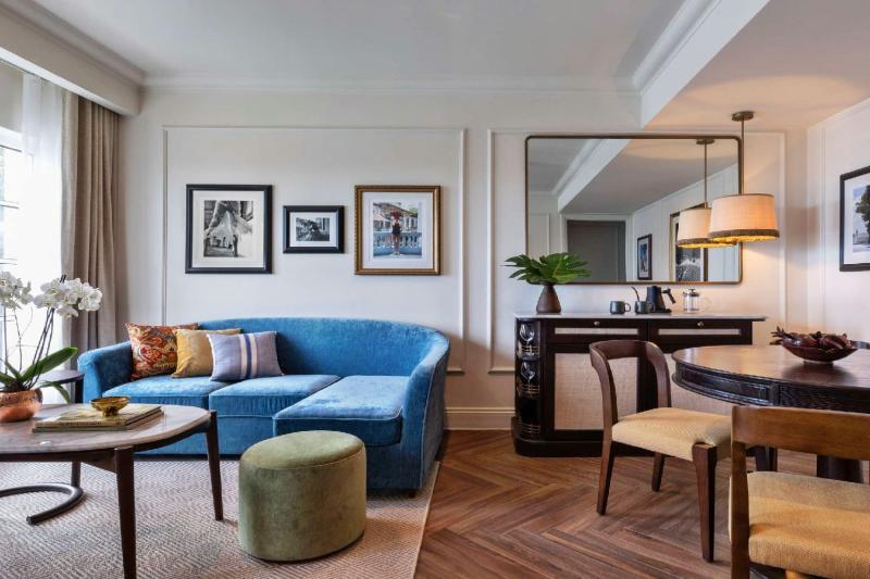 Prestige Plaza Courtyard View Suite