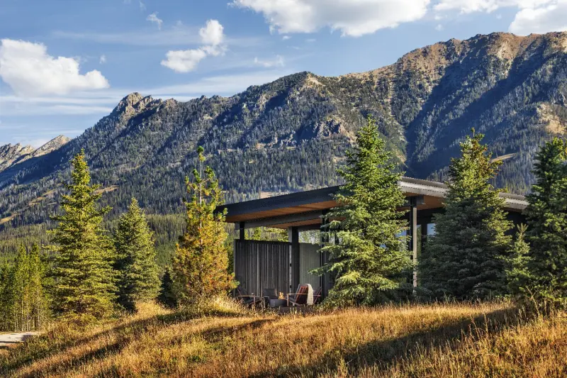 2 Bedroom Big Sky Cabin 