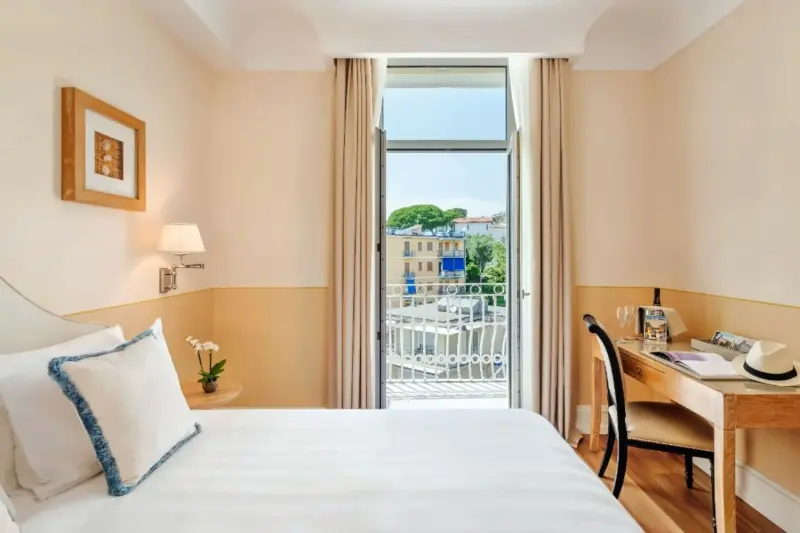 Prestige Sea View Room