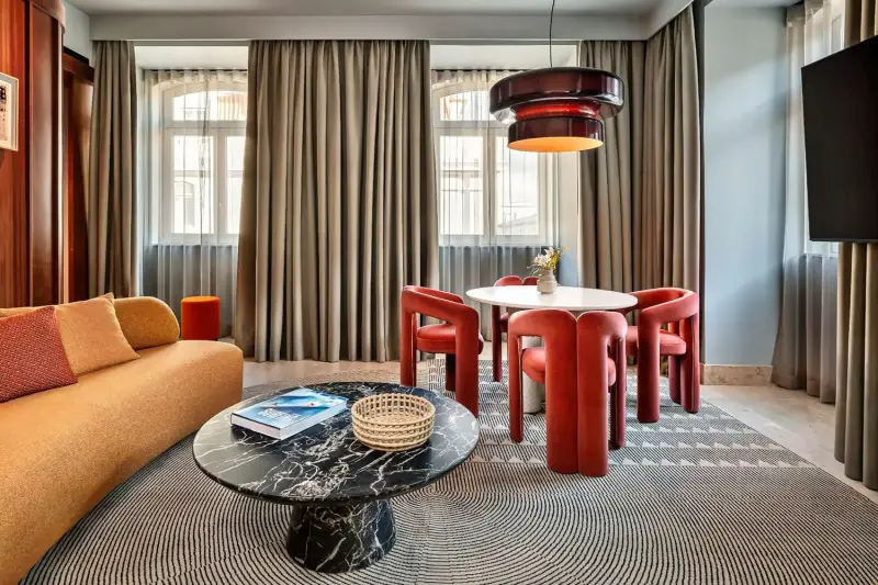 Andaz Arch Suite