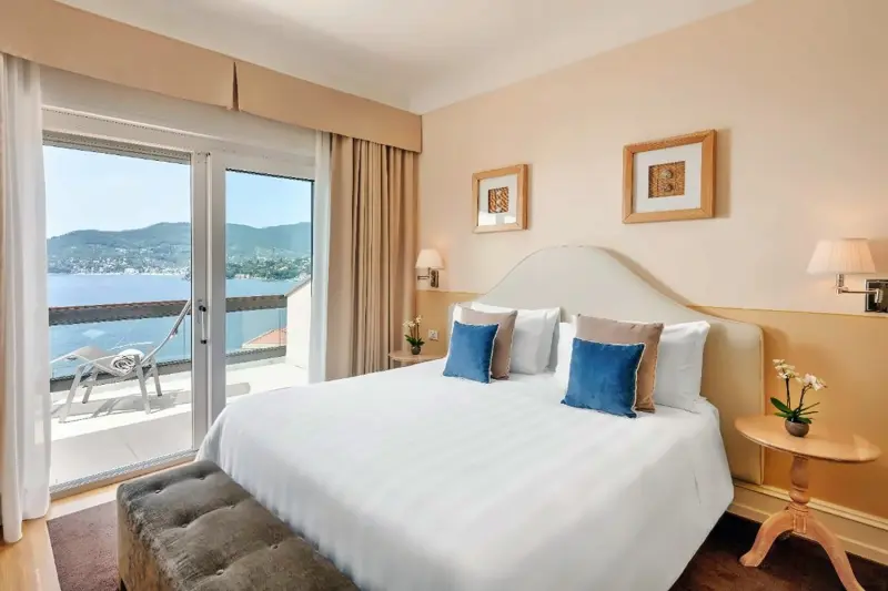 Panoramic Executive Suite