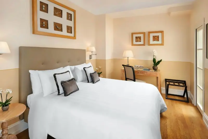 Executive Sea View Suite