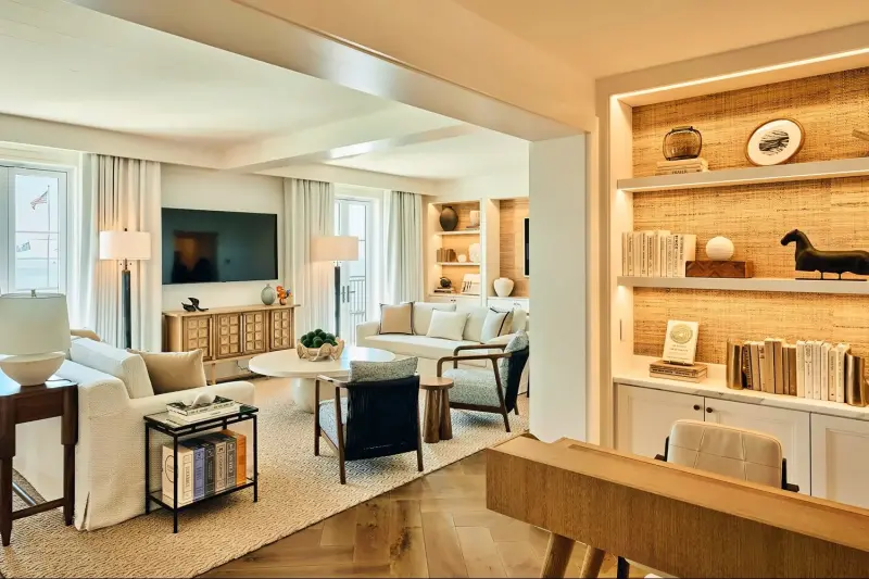 Presidential Waterfront Suite