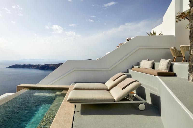 Infinity Pool Suite