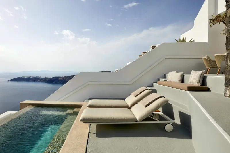 Infinity Pool Suite