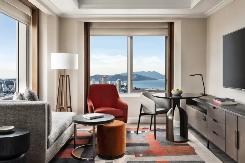 The Landmark Suite