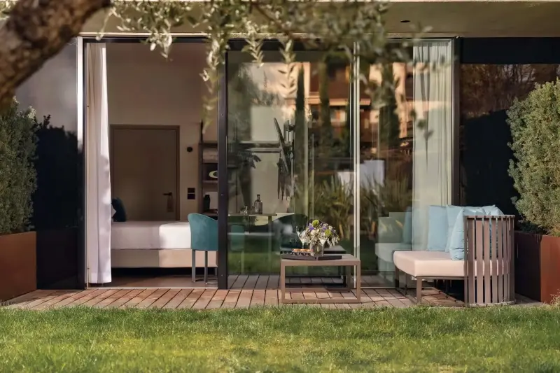 Superior Garden Room