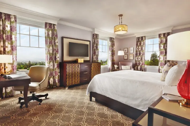 Signature Bay View Room