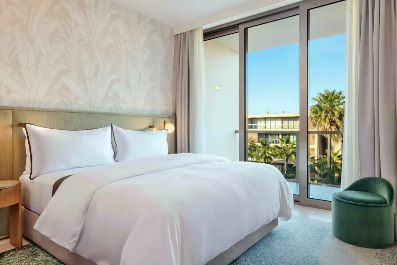 2 Bedroom Sea View Suite 