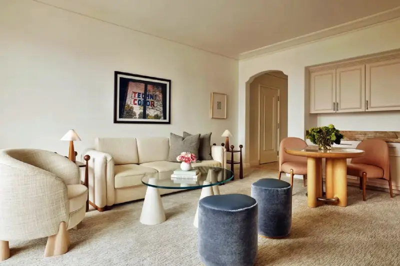 2 Bedroom Library Suite