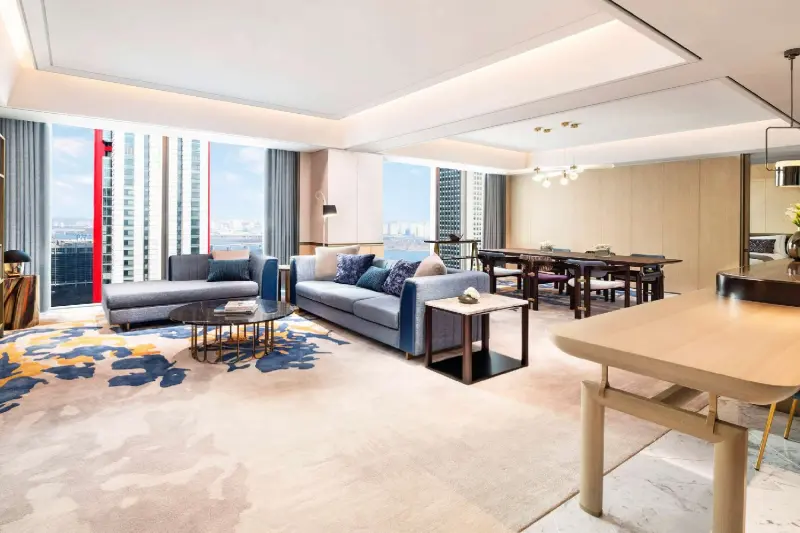 2 Bedroom Diplomatic Sky Suite