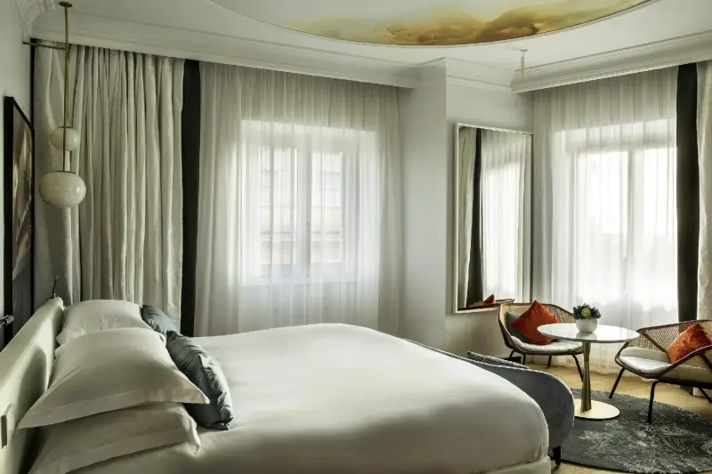 Premium Luxury Room