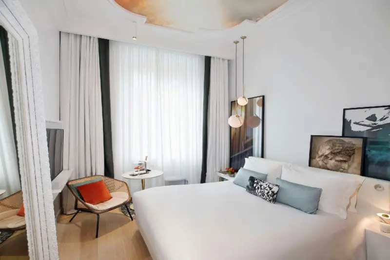 Luxury Room