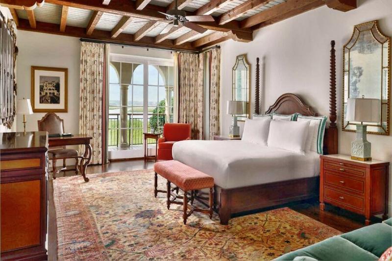 Cloister Main Building River View Room 