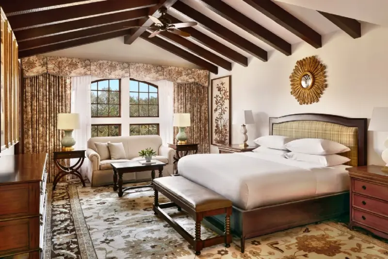 Lodge Standard Courtyard View Room