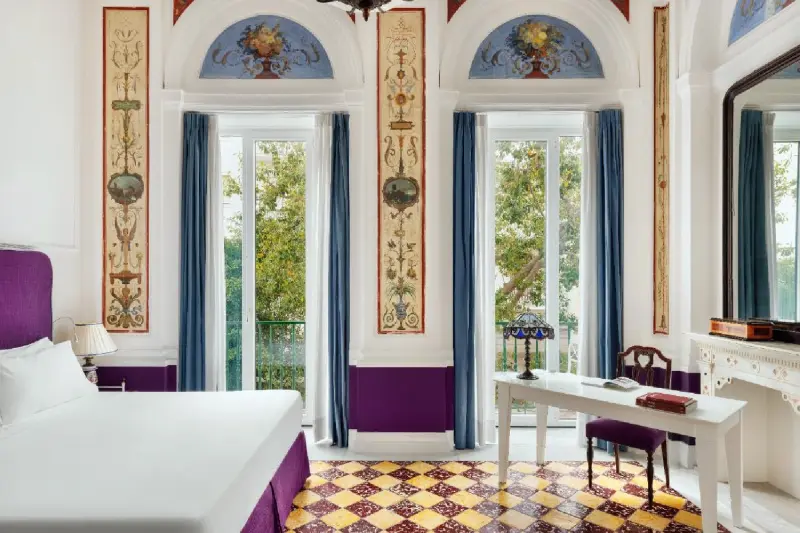 Superior Courtyard View Room
