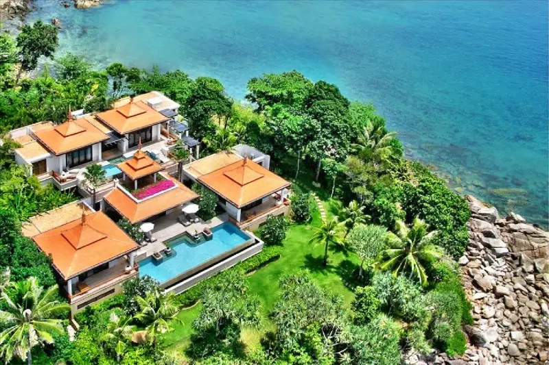 4 Bedroom Oceanfront Residence No 31