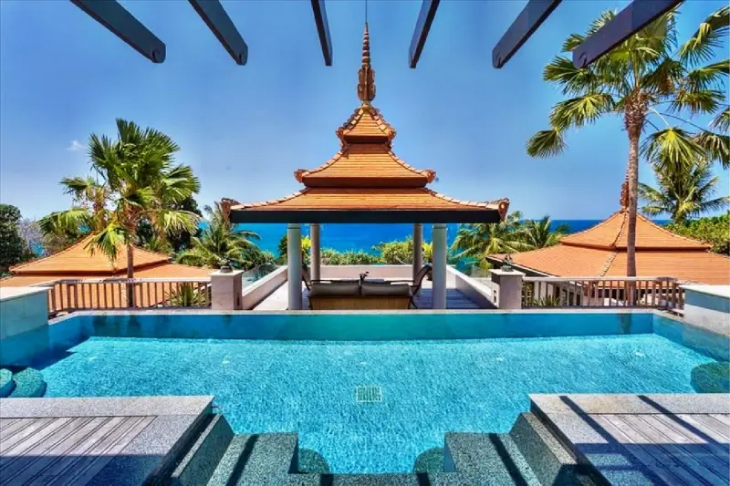 4 Bedroom Oceanfront Residence No 31