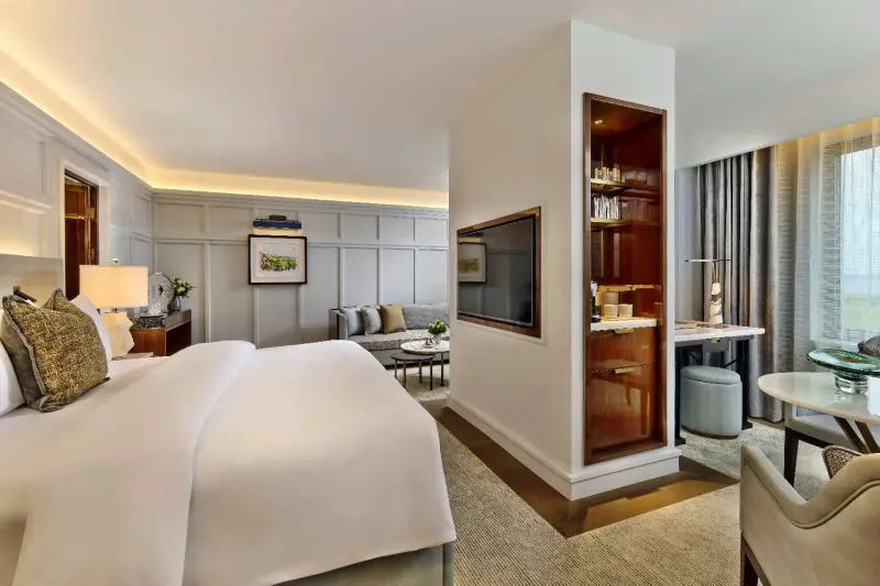 Bay Suite