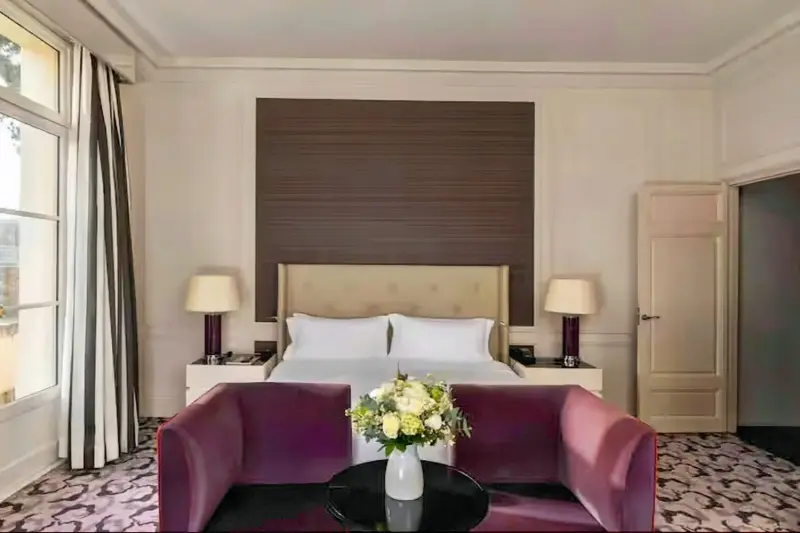 Pavillon Room