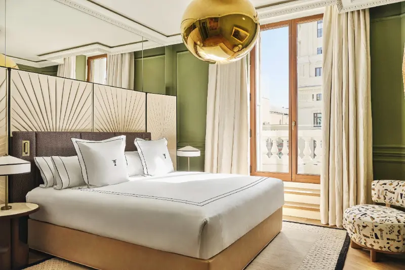 Premium Suite