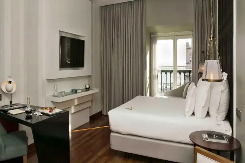 Premium Room