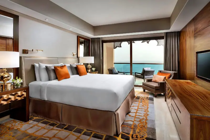 Corner Suite