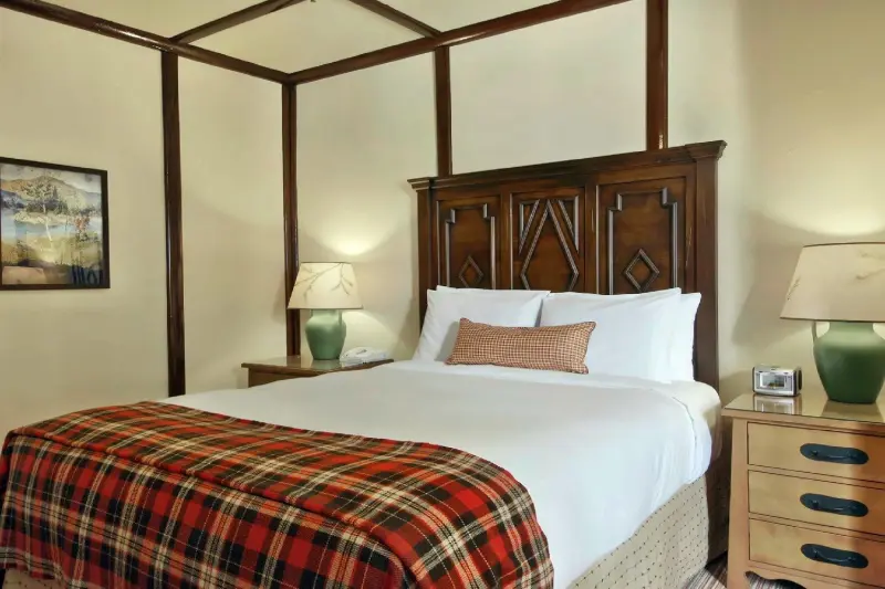 Moderate Room