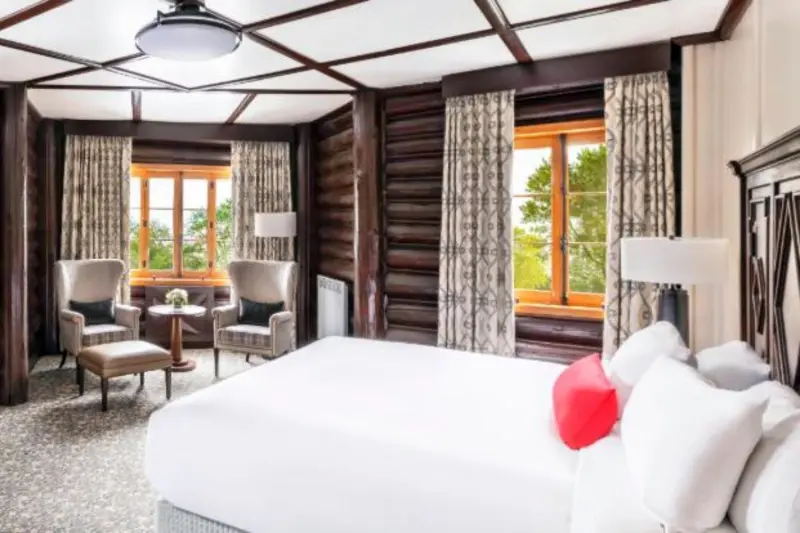 Signature Luxury Garden View Suite