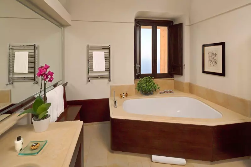 Deluxe Sea View Terrace Suite