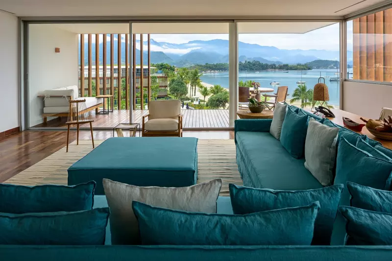 Fasano Oceanfront Suite